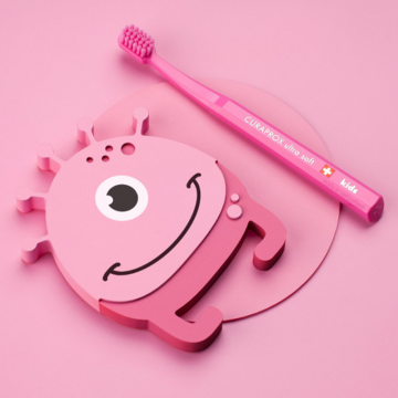 Curaprox Kids Ultra Soft četkica za zube (roze) | apothecary.rs
