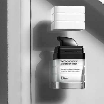 Dior Homme Dermo System Invigorating Moisturizing Emulsion 50ml | apothecary.rs