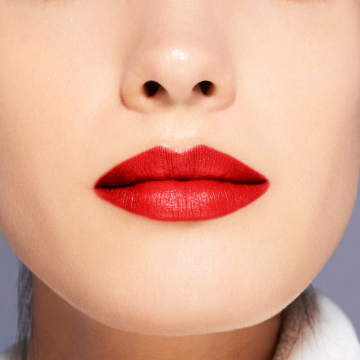 Shiseido VisionAiry Gel Lipstick (N°222 Ginza Red) 1.6g | apothecary.rs