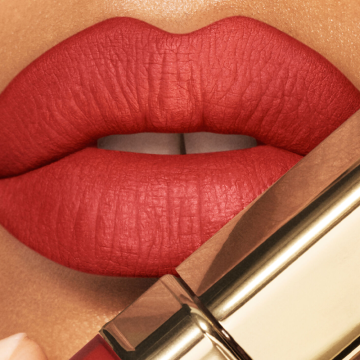 Dolce & Gabbana Devotion Liquid Lipstick in Mousse (N°405 Devozione) 5ml | apothecary.rs
