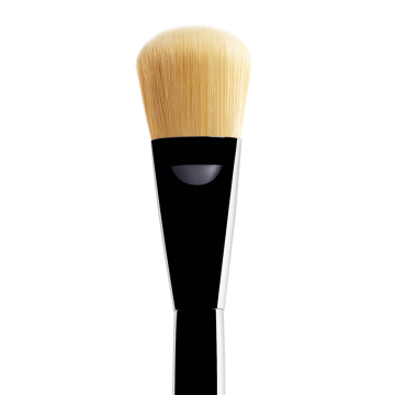 Giorgio Armani Maestro Blender Brush (četkica za tečni puder) | apothecary.rs