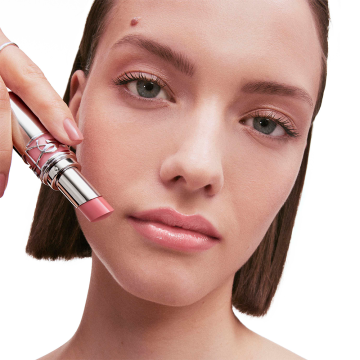 YSL Yves Saint Laurent Lip Oil Stick (N°44 Nude Lavallière) 3.2g | apothecary.rs