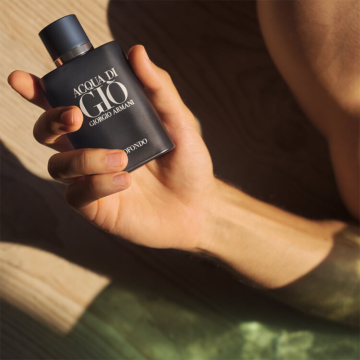Giorgio Armani Acqua Di Giò Profondo Eau de Parfum 200ml | apothecary.rs