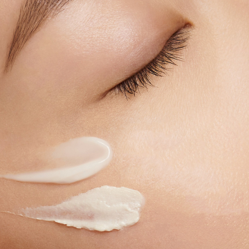 Estée Lauder Re-Nutriv Ultimate Lift Regenerating Youth Eye Cream Rich 15ml | apothecary.rs