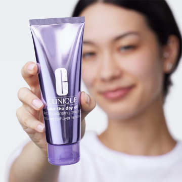 Clinique Take The Day Off™ Facial Cleansing Mousse 125ml | apothecary.rs