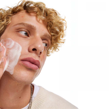 Eucerin DermoPure Clinical Correcting Cleanser 400ml | apothecary.rs