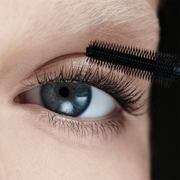 YSL Yves Saint Laurent Lash Latex Mascara (Black) 8.5ml | apothecary.rs