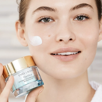 Estée Lauder DayWear Anti-Oxidant 72H-Hydration Sorbet Creme SPF15 50ml | apothecary.rs