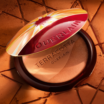 Guerlain Terracotta Light Bronzing Powder (Red Zagora Case) Limited Edition 10g | apothecary.rs