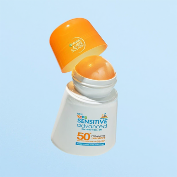 Garnier Ambre Solaire Sensitive Advanced Kids SPF50+ Colored Roll-on 50ml | apothecary.rs
