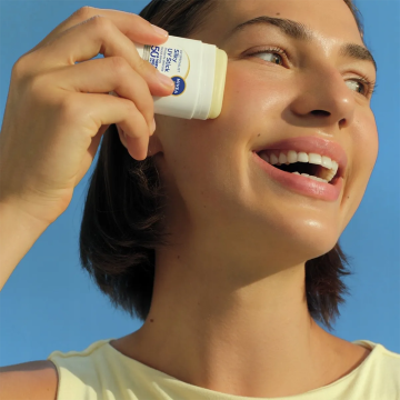 Nivea Sun UV Specialist SPF50+ Silky UV Stick 15g