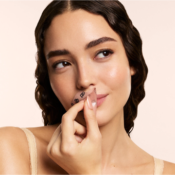 Dolce&Gabbana Nouri-Kiss Petal Lip Patches 5×2.1g | apothecary.rs