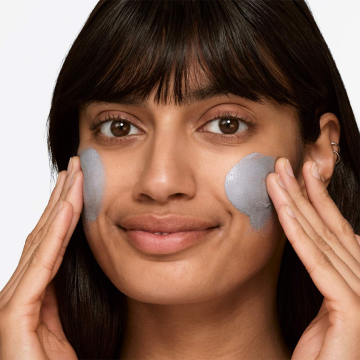 Clinique All About Clean™ 2-in-1 Charcoal Face Mask + Scrub 100ml | apothecary.rs