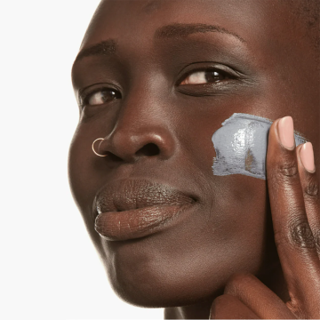 Clinique All About Clean™ 2-in-1 Charcoal Face Mask + Scrub 100ml | apothecary.rs