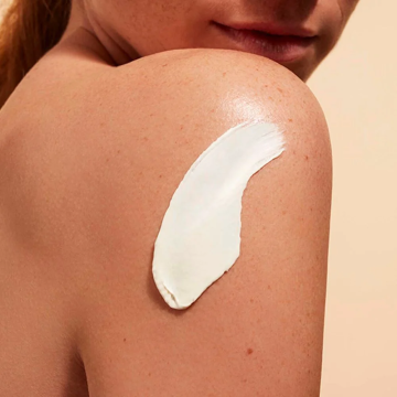 Clarins Youth-Protecting Sunscreen SPF50+ (Corps / Body) 150ml | apothecary.rs