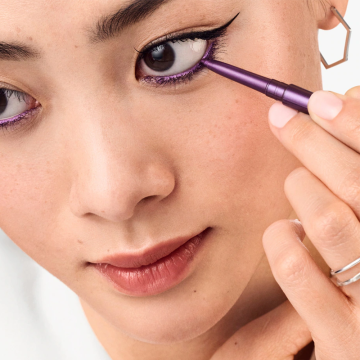 Clinique High Impact™ Gel Tech Eyeliner (N°8 Sparkling Amethyst) 0.35g | apothecary.rs
