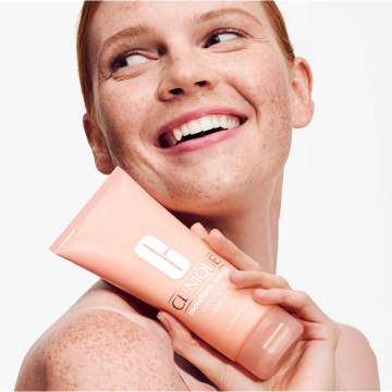 Clinique Moisture Surge™ Body Hydrator 200ml | apothecary.rs