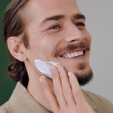 Nivea Men Sensitive Pro Ultra-Calming pena za brijanje 200ml | apothecary.rs