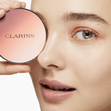 Clarins Ombre 4-Colour Eyeshadow Palette (01 Fairy Tale Nude Gradation) 4.2g | apothecary.rs