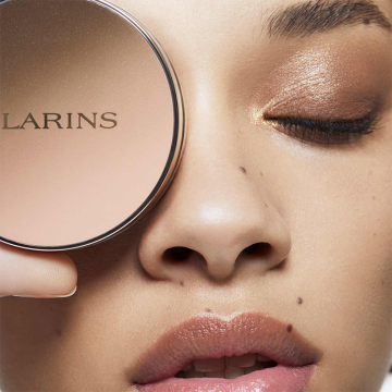 Clarins Ombre 4-Colour Eyeshadow Palette (04 Brown Sugar Gradation) 4.2g | apothecary.rs